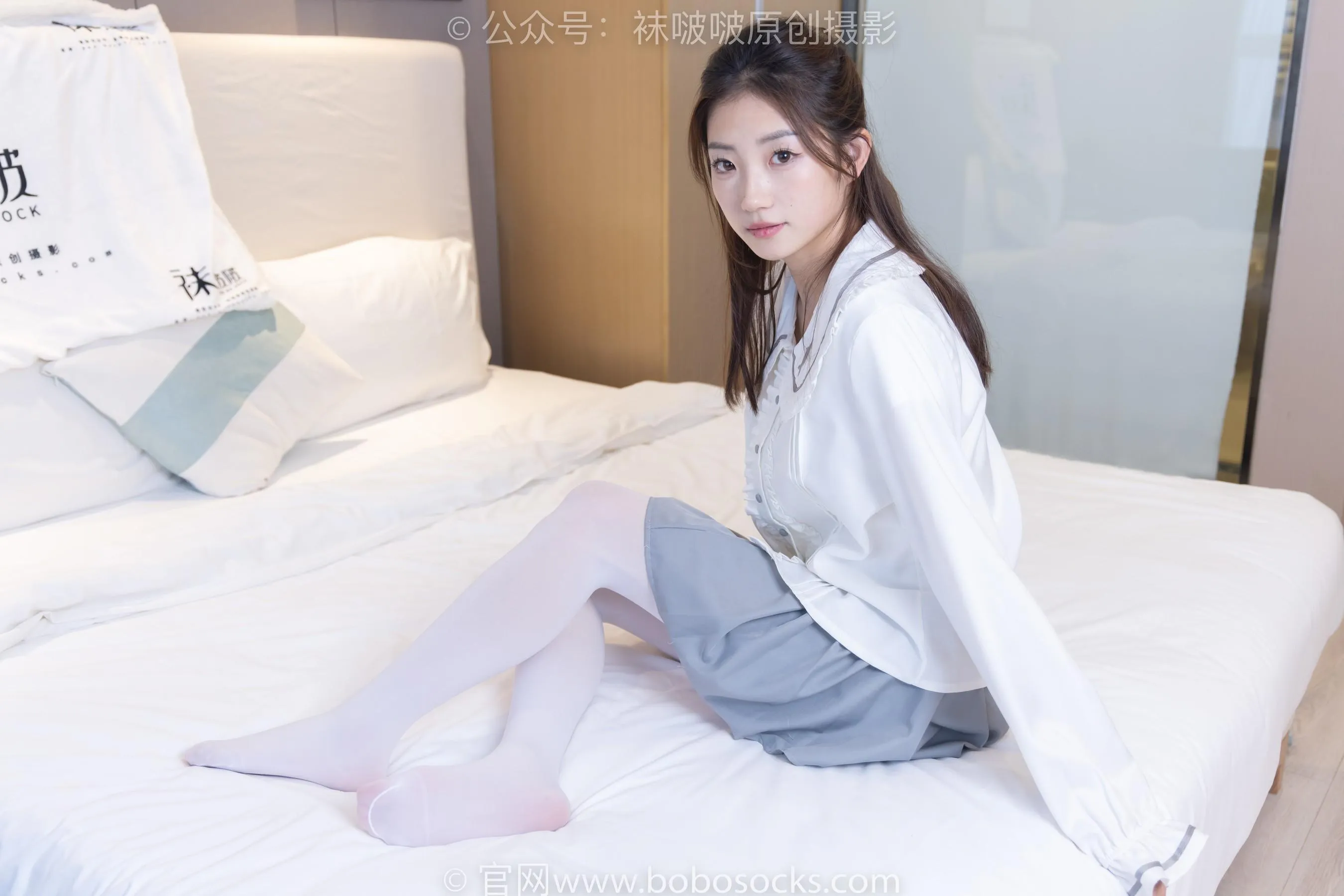 [BoBoSocks袜啵啵]NO.211 小沫-高跟鞋、厚白丝[23] [53P]插图9